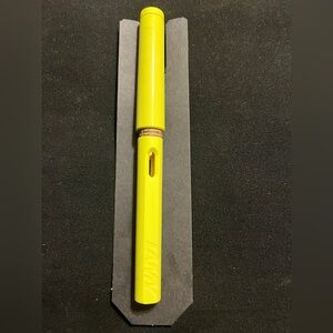 Lamy Safari Neon Yellow Fountain Pen